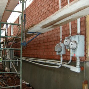 Getting layed (bricks)